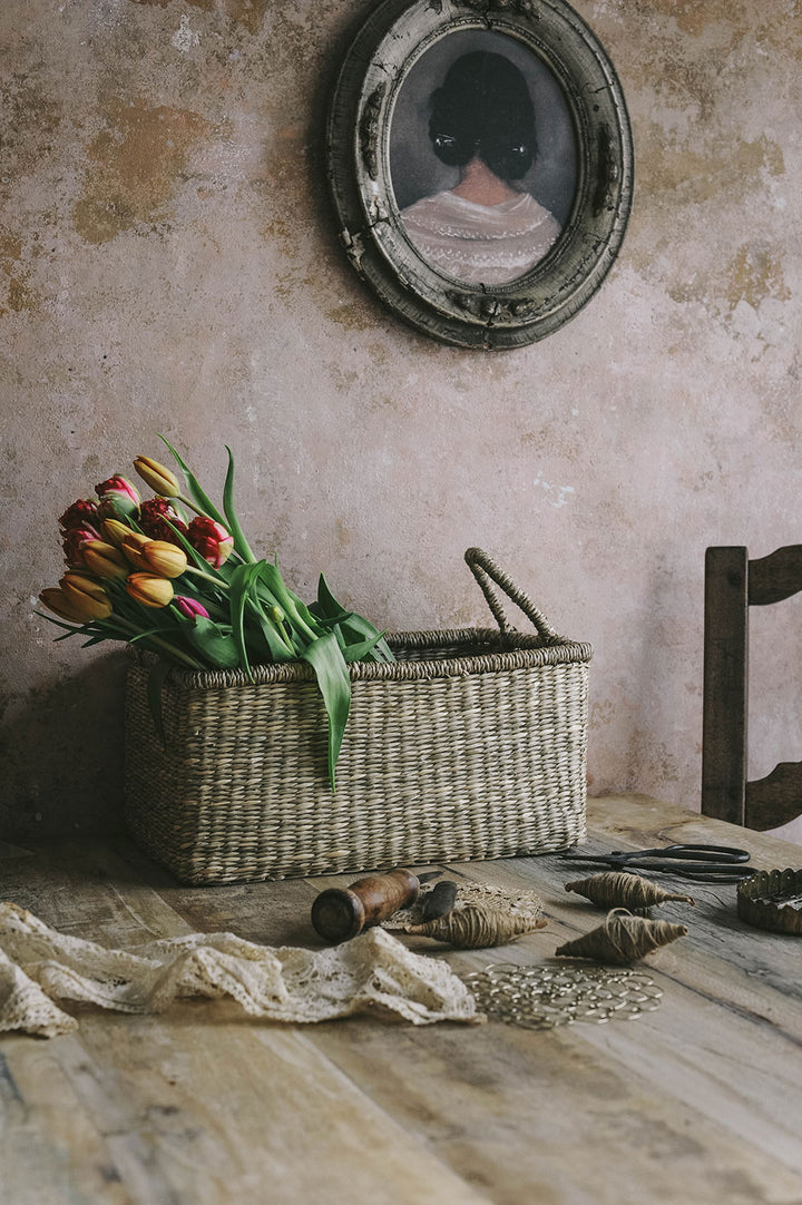 IGNITE TRADERS - Handwoven Seagrass Everything Basket