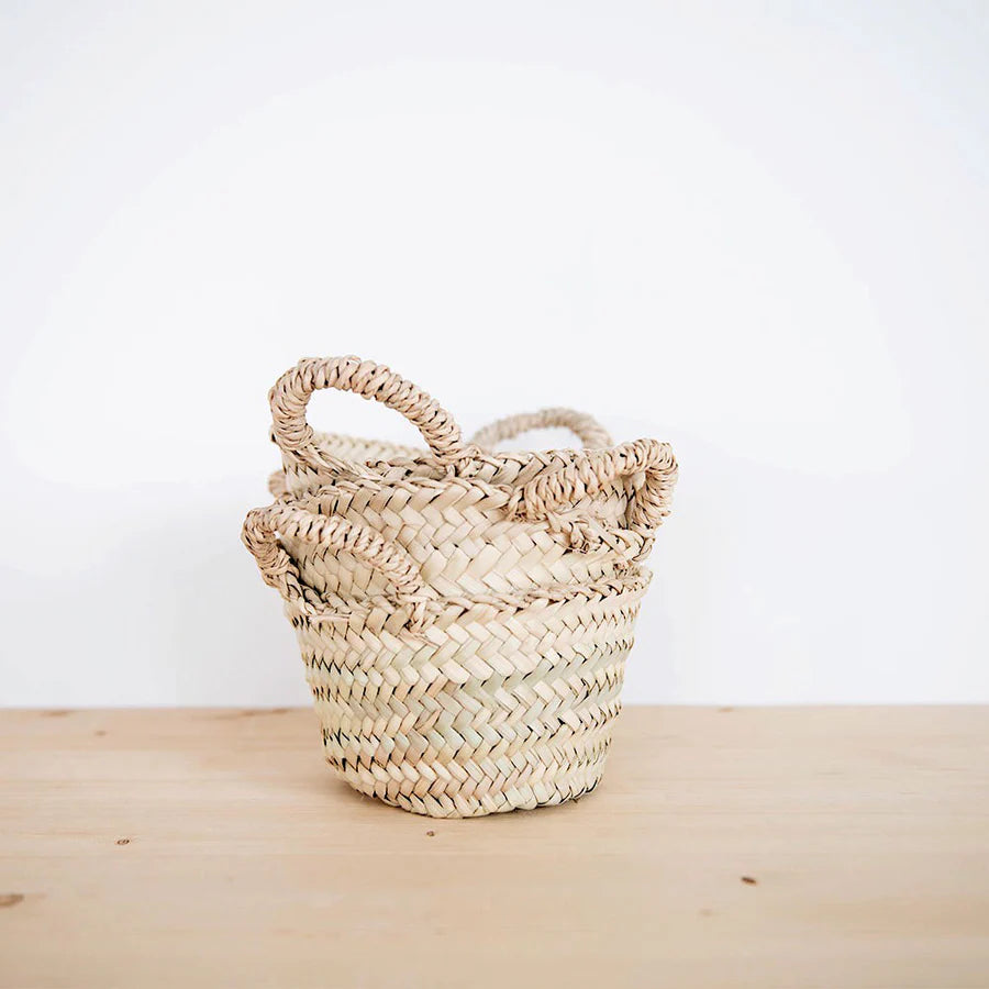IGNITE TRADERS - Tiny Palm Leaf Table Basket