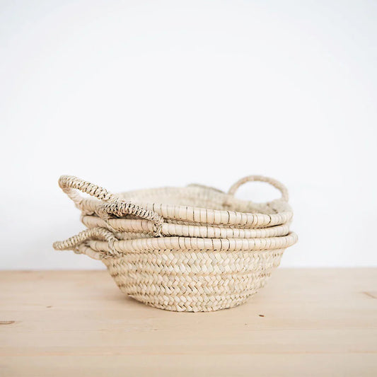 IGNITE TRADERS - Small Woven Palm Leaf Tray