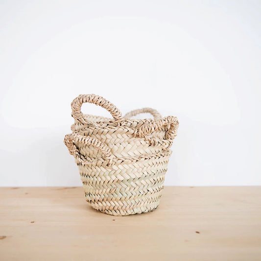 IGNITE TRADERS - Tiny Palm Leaf Table Basket